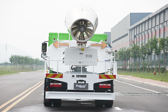 銀隆新能源多功能抑塵車出擊，車過無塵！