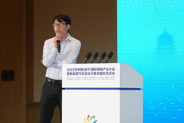 四川研一新材料有限責(zé)任公司董事長(zhǎng)、深圳研一新材料有限責(zé)任公司新材料事業(yè)群董事長(zhǎng)兼供應(yīng)鏈中心采購(gòu)總監(jiān)程林