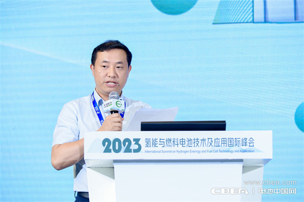 中國電池工業(yè)協(xié)會氫能與燃料電池分會副秘書長，電池中國網(wǎng)副總經(jīng)理周波主持