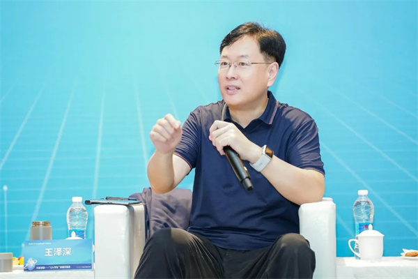 “Li+學(xué)社”高端對(duì)話：警惕全球化機(jī)遇下，鋰電企業(yè)的出海挑戰(zhàn)和技術(shù)迭代風(fēng)險(xiǎn)