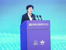 遂寧市委副書記、市長(zhǎng)劉會(huì)英致辭