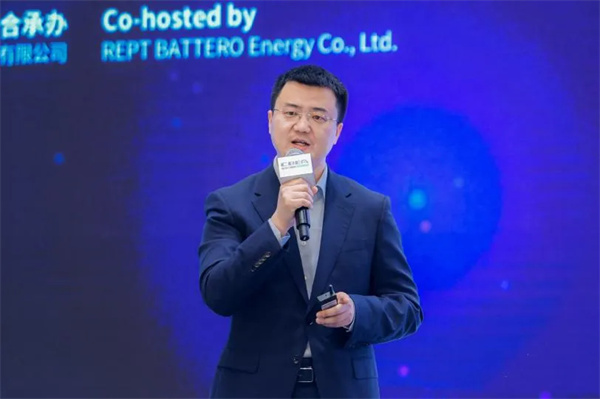 展灣科技亮相CIBF2024，為電池行業(yè)注入數(shù)智動力