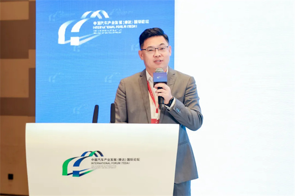 蜂巢能源楊紅新：量產(chǎn)路徑優(yōu)先，360Wh/kg半固態(tài)電池配套低空飛行器年底實現(xiàn)首飛